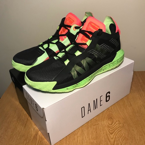 Adidas Dame 6 Basketball shoe. Size 9 Mens - Picture 7 of 8